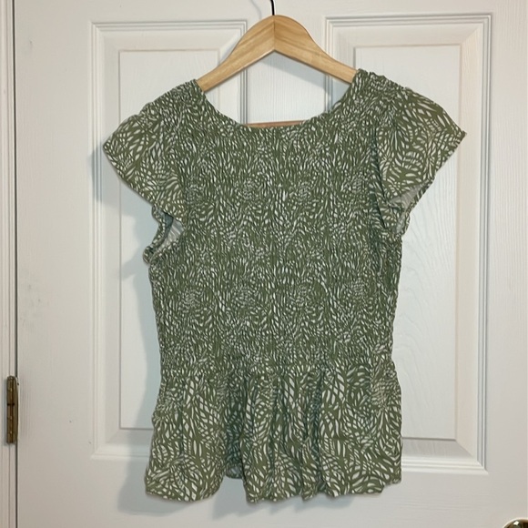 Japna Green Smocked Top, Medium - Picture 5 of 5